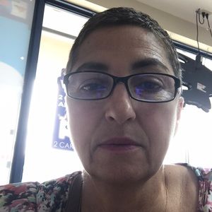 Meet your Posher, Denise